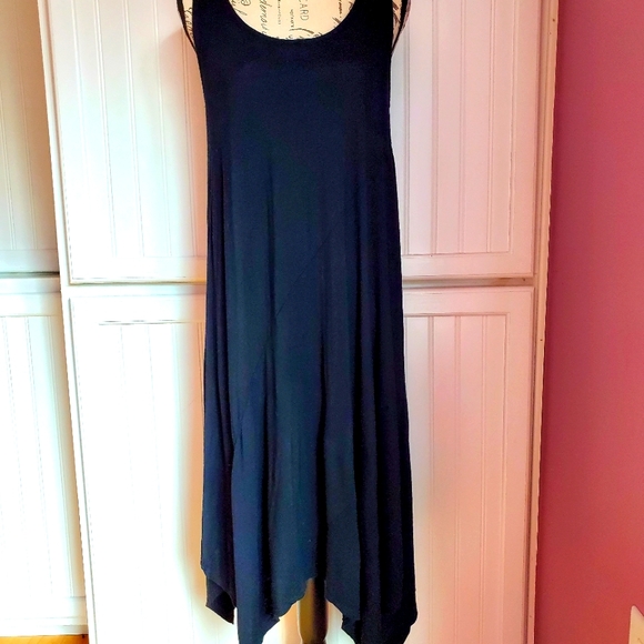 Cute high low black t-shirt dress - Picture 1 of 7